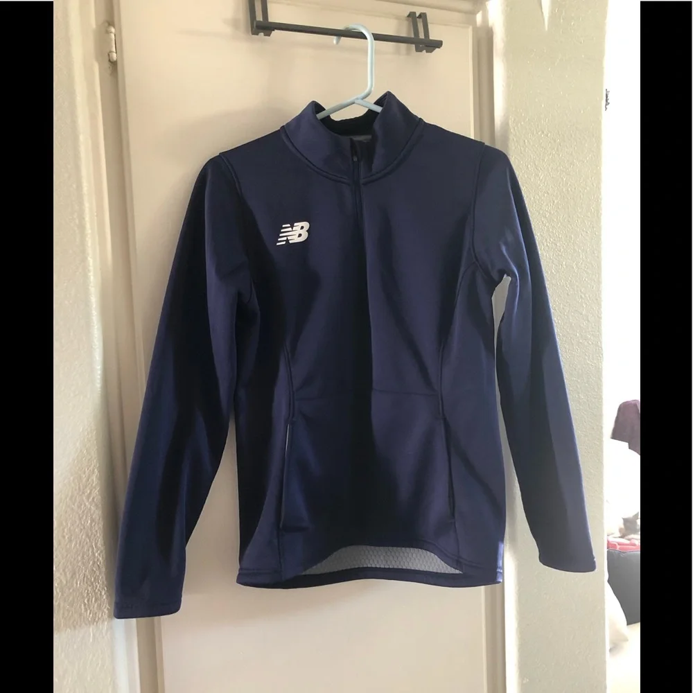 New Balance pullover - Picture 2 of 3